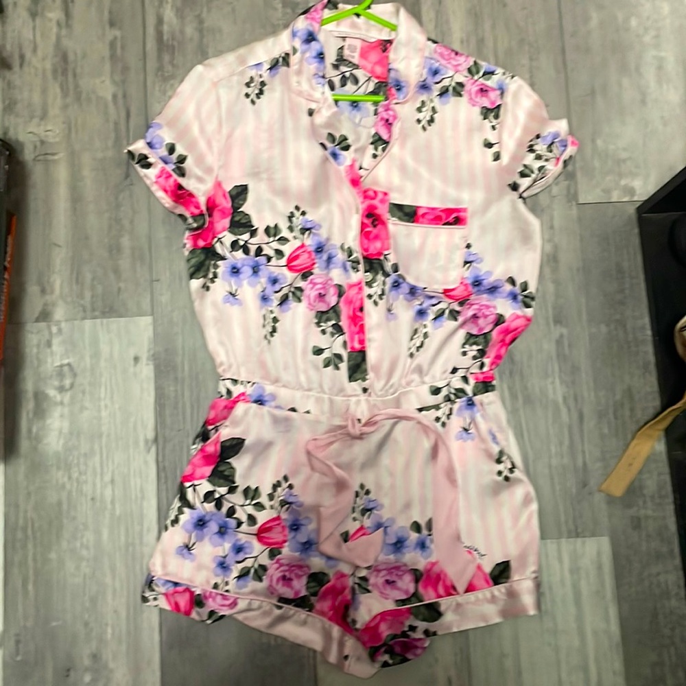 Victorias Secret pink pijama romper